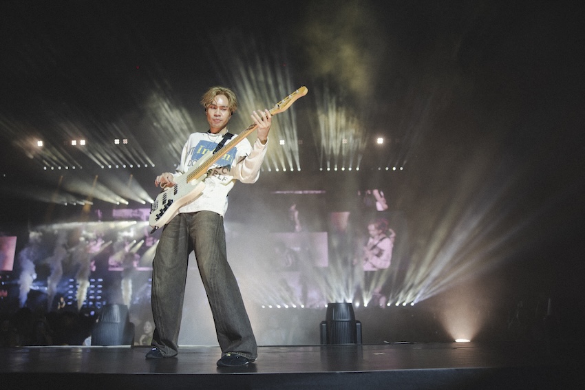 ภาพบรรยากาศคอนเสิร์ต THREE MAN DOWN Live ที่ สนามศุภชลาศัย เต็มไปด้วยแฟนเพลงนับหมื่นและแสงสีตระการตา 7