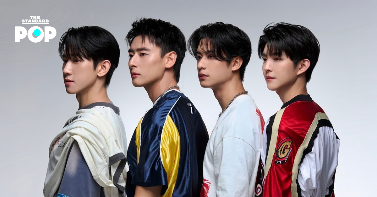 สี่นักแสดง ธันเดอร์ ณภัทร ออกัส วินวิน จากซีรีส์บุพเพสันนิวาส Love Destiny ขณะโปรโมทเพลงประกอบซีรีส์ ทำทรง Acting Cool