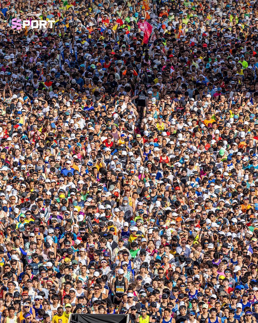 ภาพนักวิ่ง ทาเดเล ทาเคเล และ เฟิง เป่ยโหยว ในการแข่งขัน โตเกียว มาราธอน 2026 3