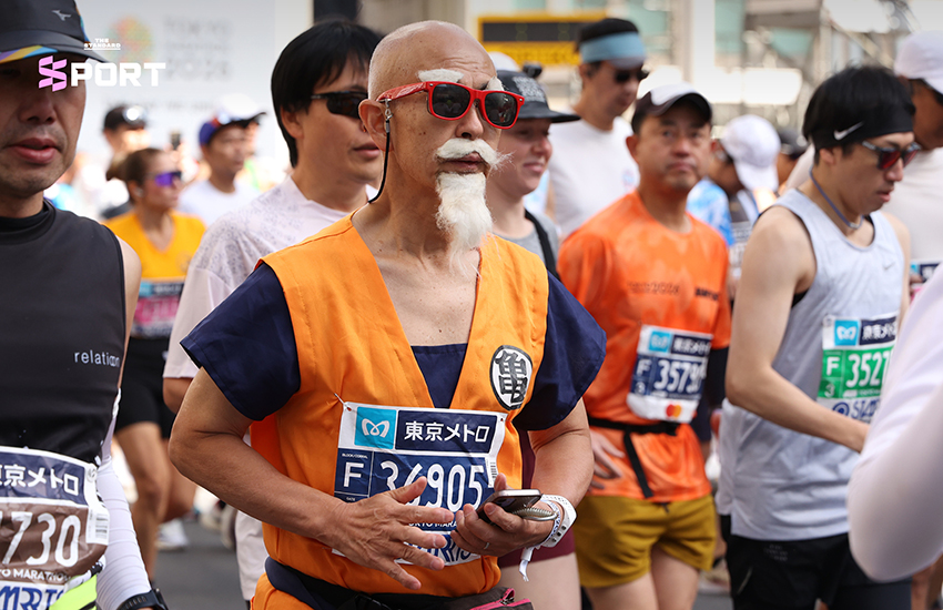 ภาพนักวิ่ง ทาเดเล ทาเคเล และ เฟิง เป่ยโหยว ในการแข่งขัน โตเกียว มาราธอน 2026 4