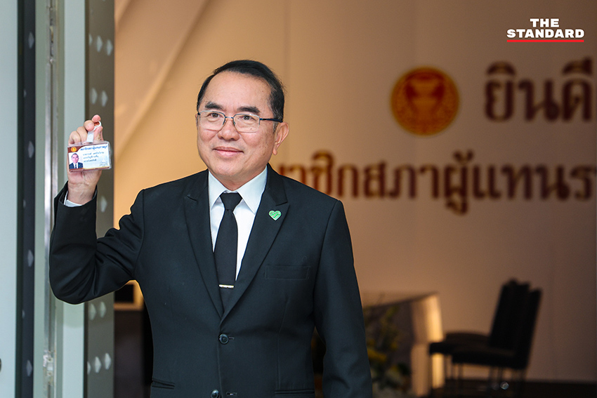 นพ. วรงค์ เดชกิจวิกรม หัวหน้าพรรคไทยภักดี เข้ารายงานตัวต่อสภาฯ ในฐานะ สส. หนึ่งเดียวของพรรค 3