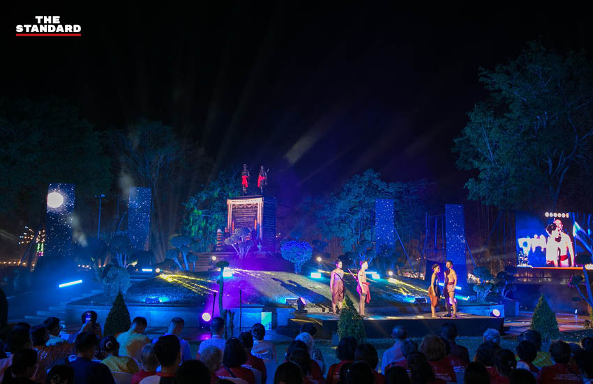 ภาพบรรยากาศงานรำลึกวีรชนแขวงเมืองวิเศษไชยชาญ ที่อนุสาวรีย์นายดอก นายทองแก้ว จังหวัดอ่างทอง 2