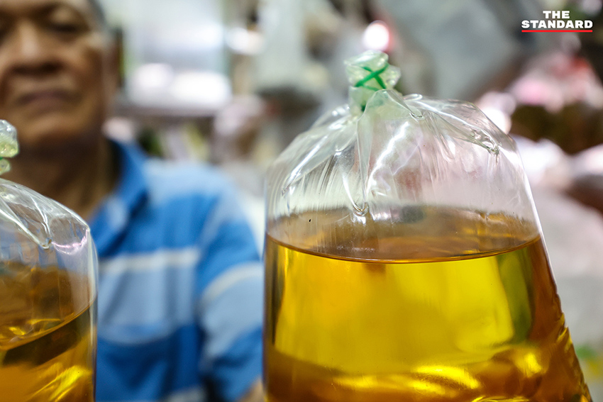 ภาพบรรยากาศตลาดวงเวียนใหญ่ที่เงียบเหงา ผู้คนจับจ่ายน้อยลง สะท้อนความกังวลจากราคาสินค้าที่เตรียมปรับขึ้น 1