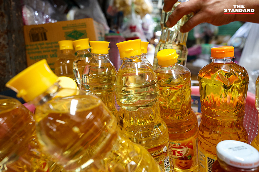 ภาพบรรยากาศตลาดวงเวียนใหญ่ที่เงียบเหงา ผู้คนจับจ่ายน้อยลง สะท้อนความกังวลจากราคาสินค้าที่เตรียมปรับขึ้น 2