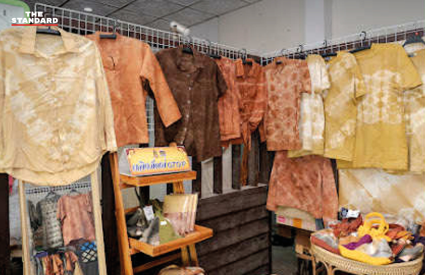 คณะนักศึกษา ปนป.15 กลุ่มเหยี่ยว พัฒนาผ้ามัดย้อมยี่สารจากภูมิปัญญาท้องถิ่นน้ำกะเตา 6