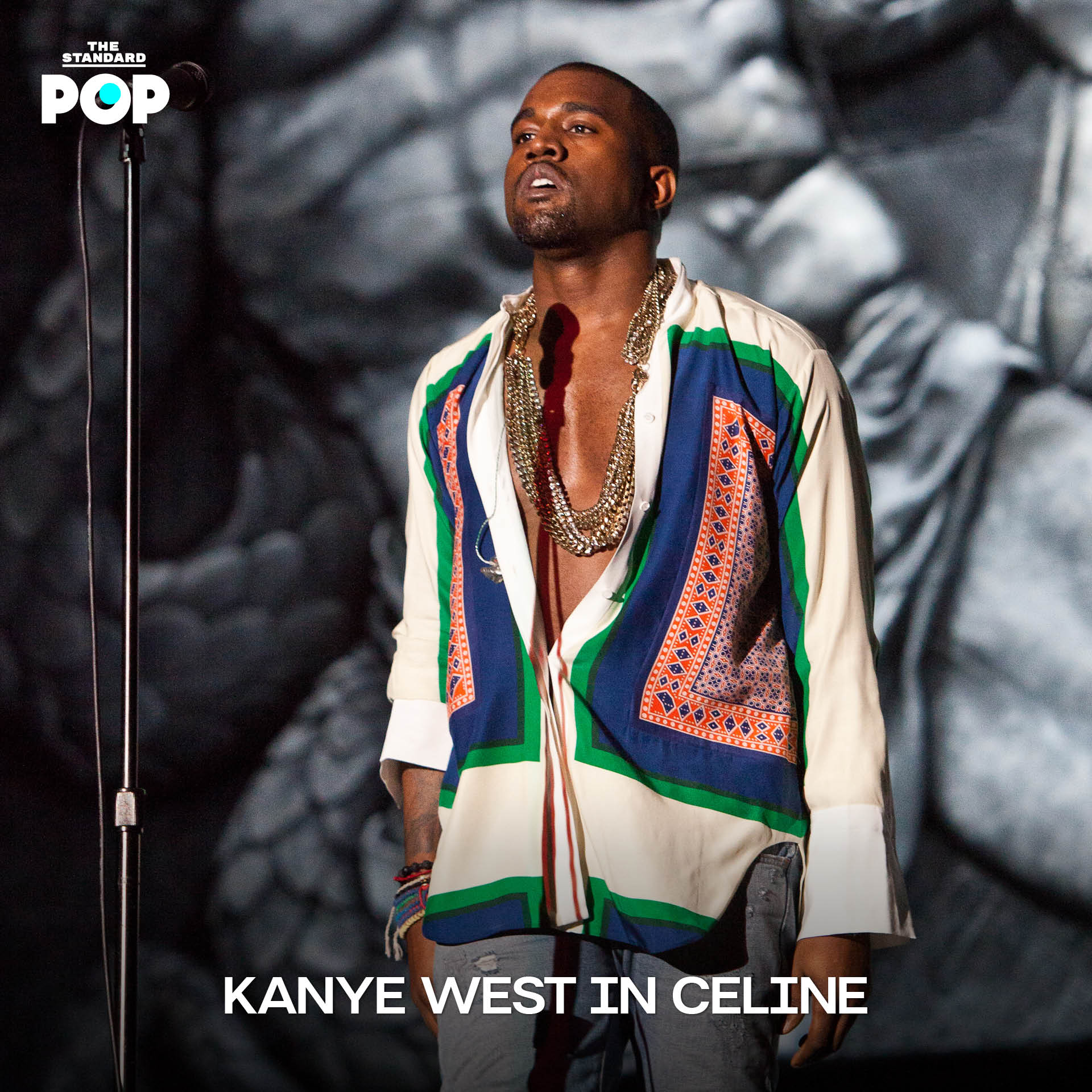 ภาพประกอบบทความแสดง 7 ลุคแฟชั่นสุดไอคอนิกของศิลปินดังบนเวที Coachella 6