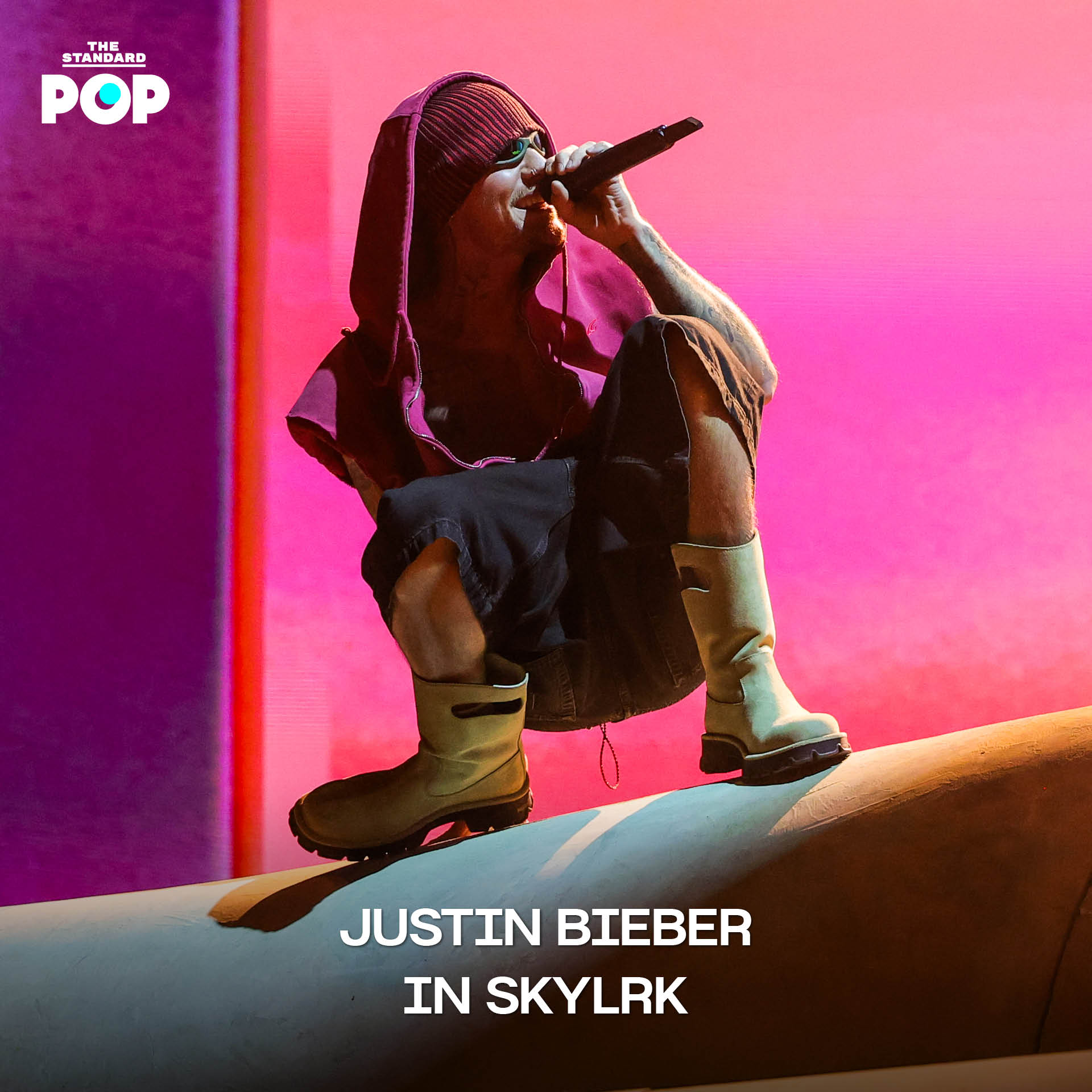 ลุคการแสดงของศิลปินบนเวทีเทศกาลดนตรี Coachella 2026 1