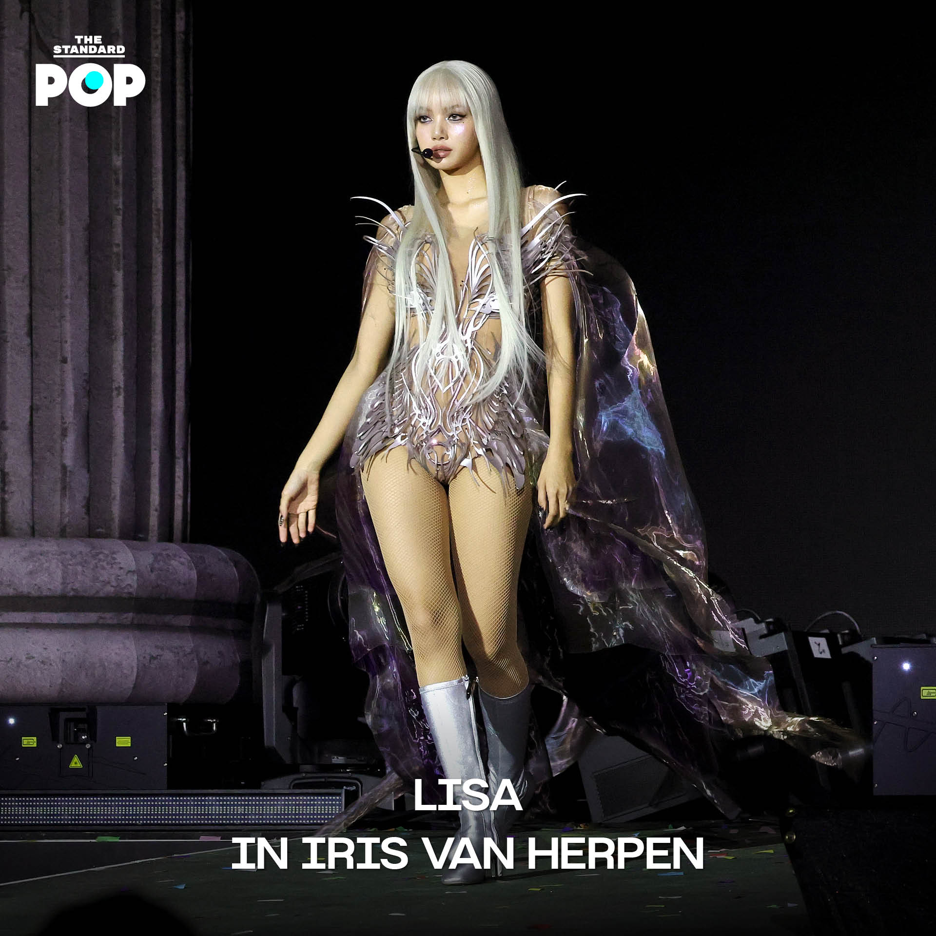 ลุคการแสดงของศิลปินบนเวทีเทศกาลดนตรี Coachella 2026 2