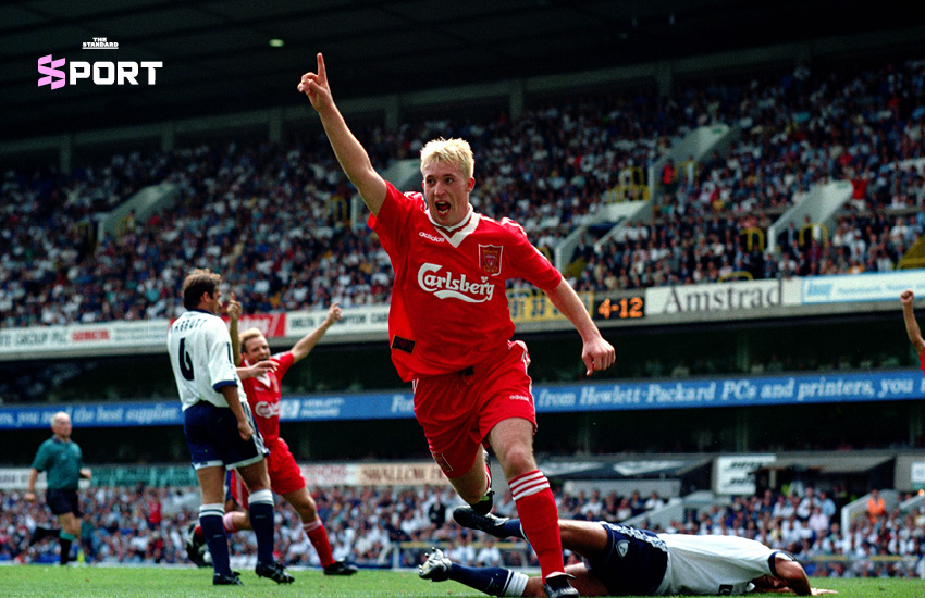 ภาพย้อนวันวานบรรยากาศแฟนกีฬายุค 90 กับสื่อสิ่งพิมพ์และเสื้อฟุตบอลวินเทจ 3