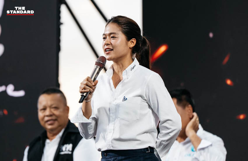 ภาพทีมโฆษกรัฐบาลหญิงล้วนชุดใหม่ ‘อนุทิน 2’ ประกอบด้วย รัชดา ธนาดิเรก, ลลิดา เพริศวิวัฒนา, พลอยทะเล ลักษมีแสงจันทร์, และ ภัทร์ดารัสมิ์ ทองสลวยกร 3