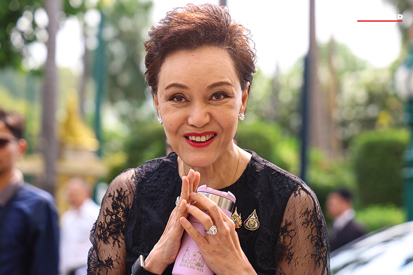 ภาพ อนุทิน ชาญวีรกูล ประธานการประชุมคณะรัฐมนตรีที่ทำเนียบรัฐบาล 8