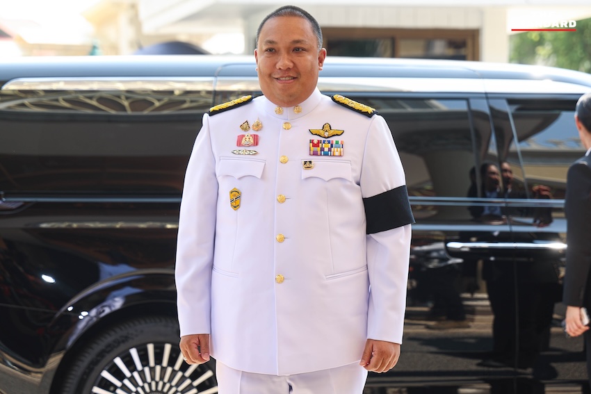 คณะรัฐมนตรี อนุทิน 2 ทยอยเดินทางเข้าทำเนียบรัฐบาล เพื่อถ่ายภาพติดบัตรประจำตัวรัฐมนตรี 15