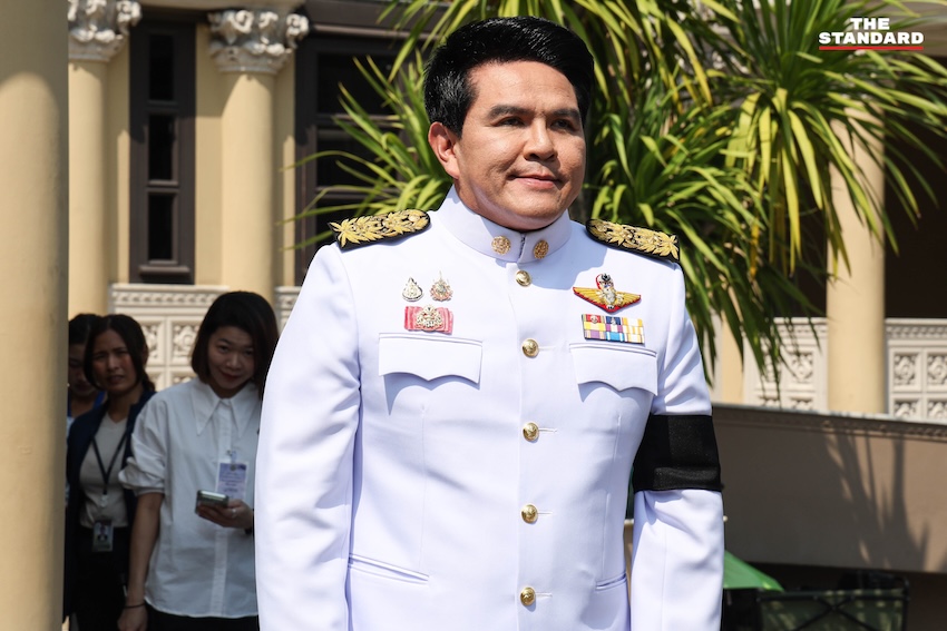 คณะรัฐมนตรี อนุทิน 2 ทยอยเดินทางเข้าทำเนียบรัฐบาล เพื่อถ่ายภาพติดบัตรประจำตัวรัฐมนตรี 16