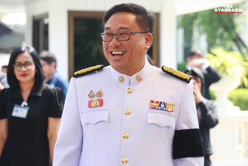 คณะรัฐมนตรี อนุทิน 2 ทยอยเดินทางเข้าทำเนียบรัฐบาล เพื่อถ่ายภาพติดบัตรประจำตัวรัฐมนตรี 2