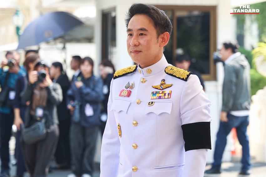 คณะรัฐมนตรี อนุทิน 2 ทยอยเดินทางเข้าทำเนียบรัฐบาล เพื่อถ่ายภาพติดบัตรประจำตัวรัฐมนตรี 25