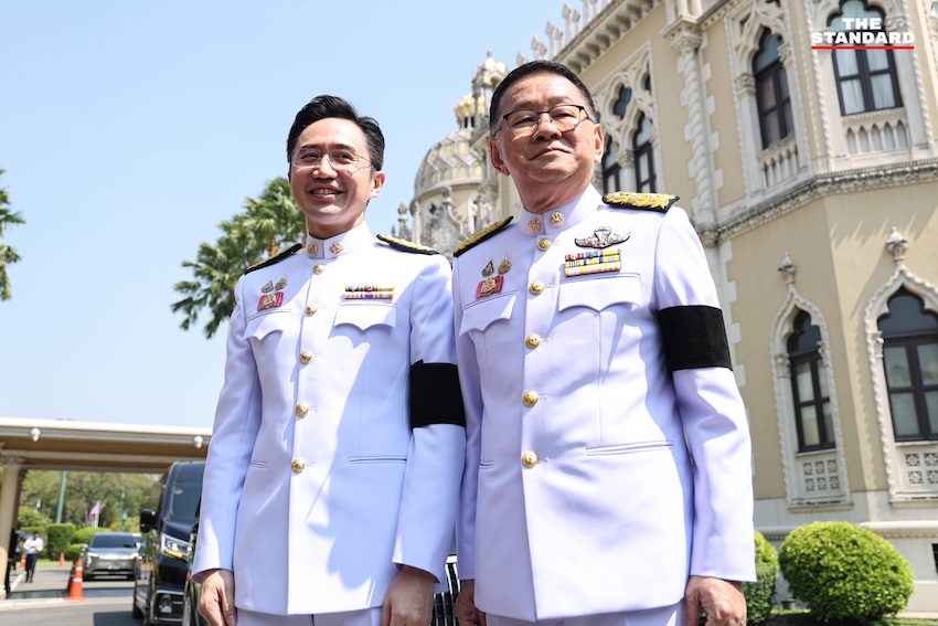 คณะรัฐมนตรี อนุทิน 2 ทยอยเดินทางเข้าทำเนียบรัฐบาล เพื่อถ่ายภาพติดบัตรประจำตัวรัฐมนตรี 3