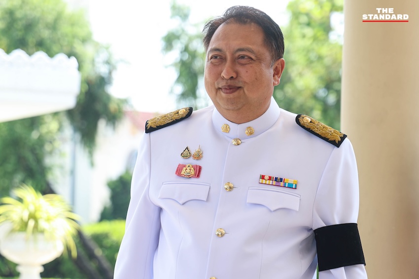 คณะรัฐมนตรี อนุทิน 2 ทยอยเดินทางเข้าทำเนียบรัฐบาล เพื่อถ่ายภาพติดบัตรประจำตัวรัฐมนตรี 4