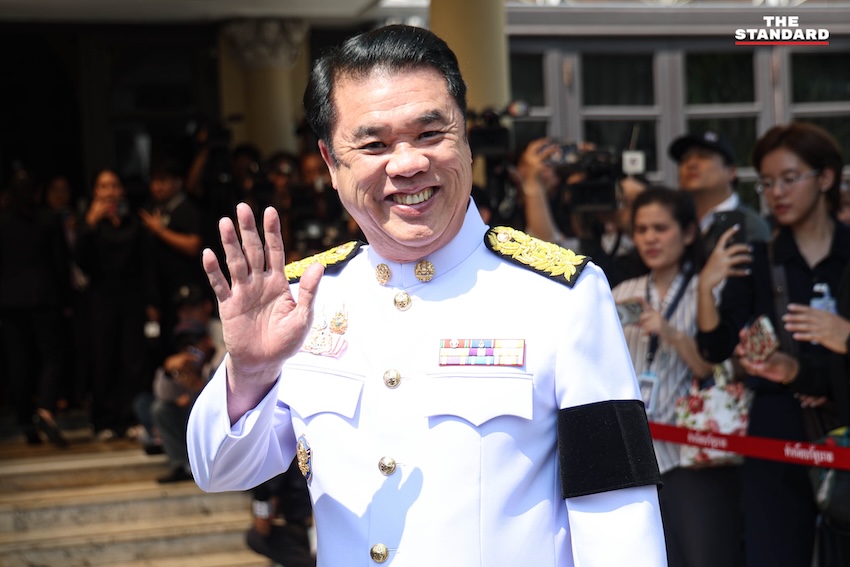 คณะรัฐมนตรี อนุทิน 2 ทยอยเดินทางเข้าทำเนียบรัฐบาล เพื่อถ่ายภาพติดบัตรประจำตัวรัฐมนตรี 7