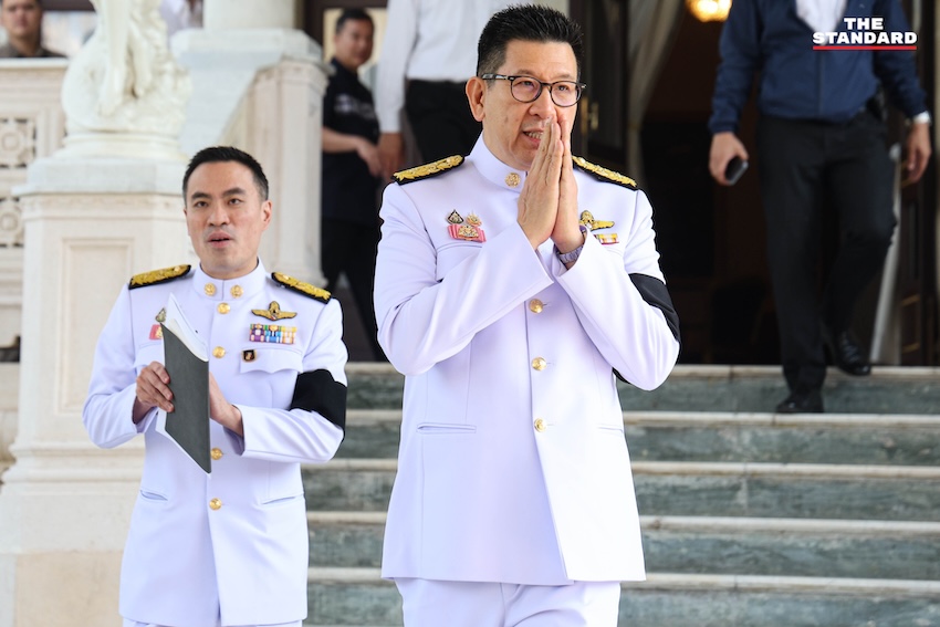 คณะรัฐมนตรี อนุทิน 2 ทยอยเดินทางเข้าทำเนียบรัฐบาล เพื่อถ่ายภาพติดบัตรประจำตัวรัฐมนตรี 8
