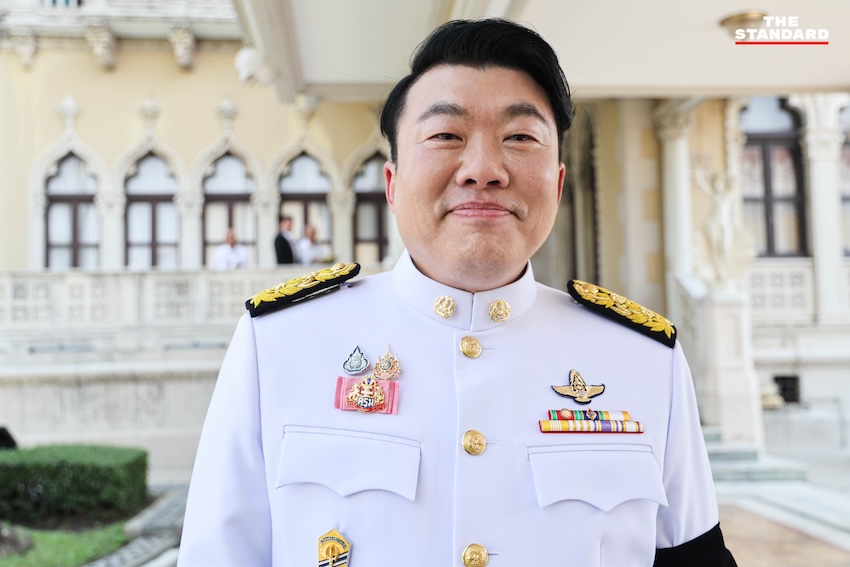 คณะรัฐมนตรี อนุทิน 2 ทยอยเดินทางเข้าทำเนียบรัฐบาล เพื่อถ่ายภาพติดบัตรประจำตัวรัฐมนตรี 9