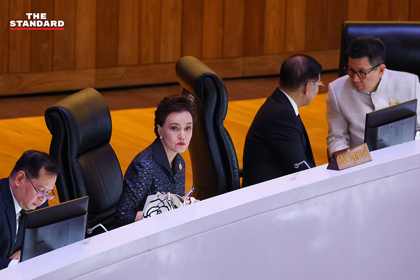 ภาพ นายกรัฐมนตรี อนุทิน ชาญวีรกูล แถลงนโยบายรัฐบาลต่อ ที่ประชุมรัฐสภา 10