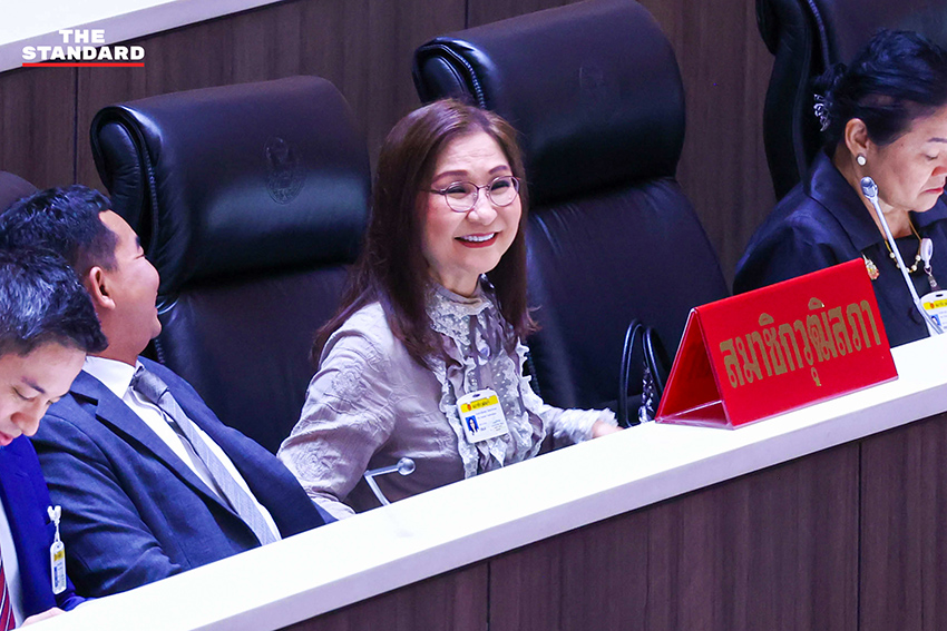 ภาพ นายกรัฐมนตรี อนุทิน ชาญวีรกูล แถลงนโยบายรัฐบาลต่อ ที่ประชุมรัฐสภา 12