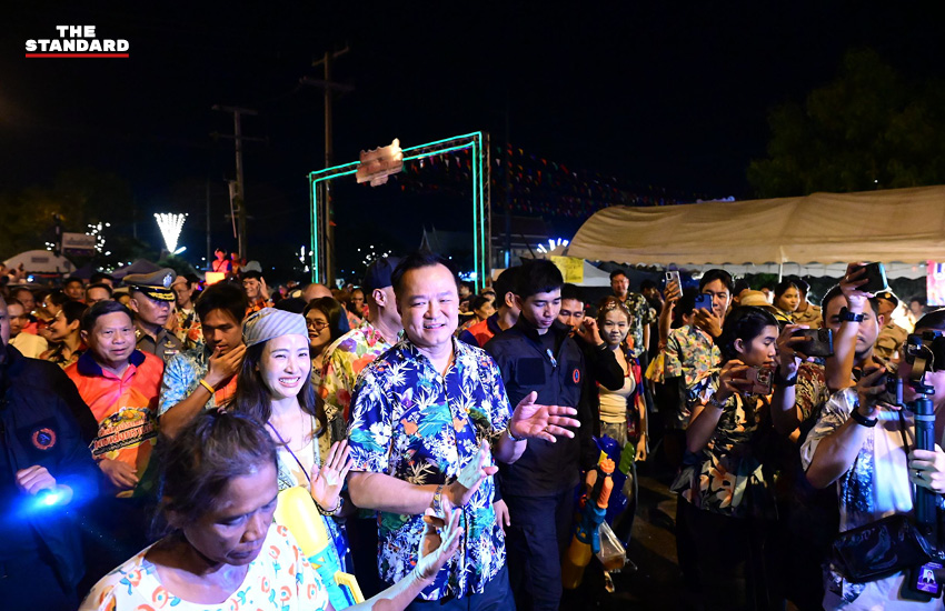 นายกฯ อนุทิน ชาญวีรกูล เป็นประธานเปิดงาน สงกรานต์ถนนข้าวสุก วิเศษชัยชาญ อ่างทอง ปี 2569 5