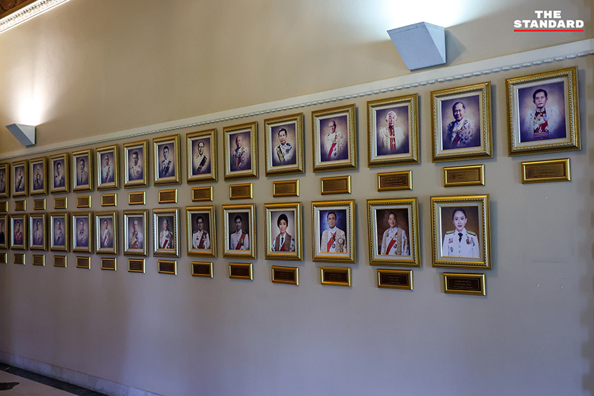 ภาพ อนุทิน ชาญวีรกูล และ ยศชนัน วงศ์สวัสดิ์ ยิ้มแย้มขณะให้สัมภาษณ์หลังหารือร่วมกันที่ทำเนียบรัฐบาล 8