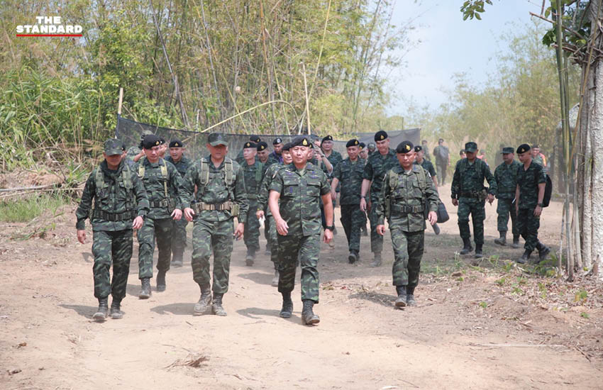 ผบ.ทบ. ตรวจเยี่ยมให้กำลังใจกำลังพล ที่ปฏิบัติภารกิจแนวชายแดนไทย-กัมพูชา ในจังหวัดอุบลราชธานี 3