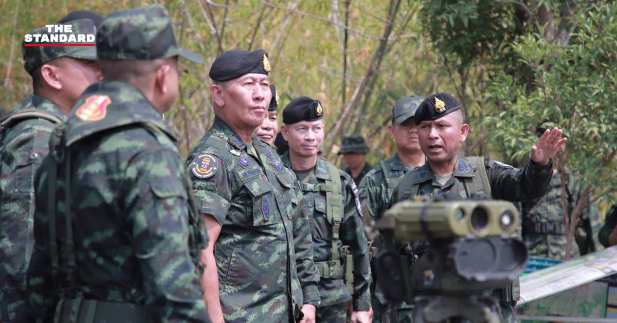 ผบ.ทบ. ตรวจเยี่ยมให้กำลังใจกำลังพล ที่ปฏิบัติภารกิจแนวชายแดนไทย-กัมพูชา ในจังหวัดอุบลราชธานี