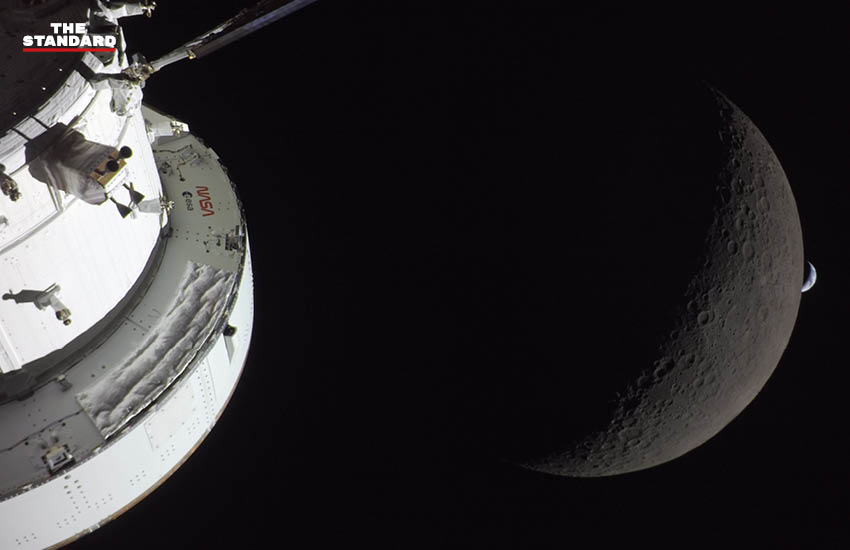 ภาพจรวด SLS ทะยานขึ้นสู่ อวกาศพร้อมยานโอไรออนในภารกิจ อาร์เทมิส 2 ของ NASA เพื่อมุ่งหน้าสู่ ดวงจันทร์ 1