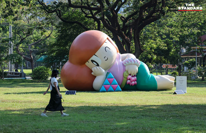 ภาพบรรยากาศกรุงเทพมหานคร เตรียมพร้อมรับเทศกาลสงกรานต์ 2569 โดยมีรูปปั้นถูกห่อหุ้มด้วยพลาสติก 9