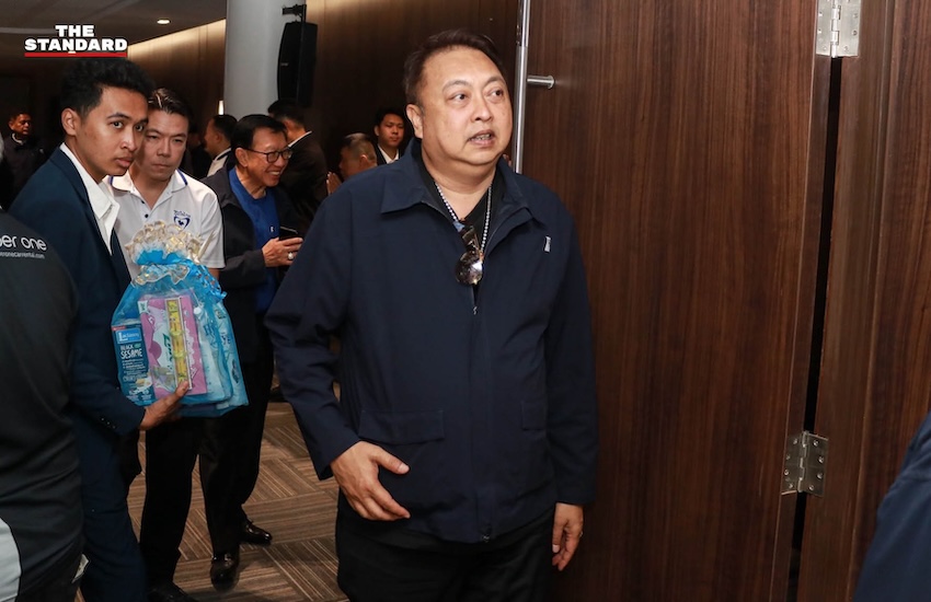 อนุทิน ชาญวีรกูล หัวหน้าพรรคภูมิใจไทย พร้อมแกนนำพรรค และจุลพันธ์ อมรวิวัฒน์ ร่วมพิธีทำบุญครบรอบ 18 ปี พรรคภูมิใจไทย 8