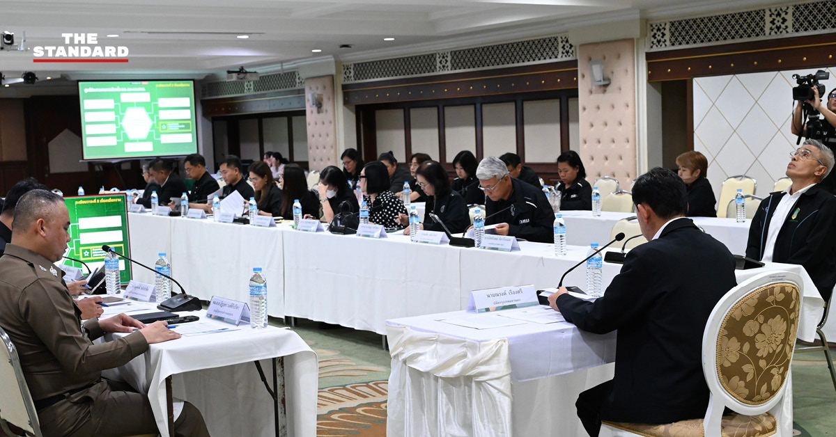 ภาพการประชุมคณะกรรมการเตรียมความพร้อมจัดการเลือกตั้งผู้ว่าฯ กทม. และ ส.ก. ที่ศาลาว่าการกรุงเทพมหานคร