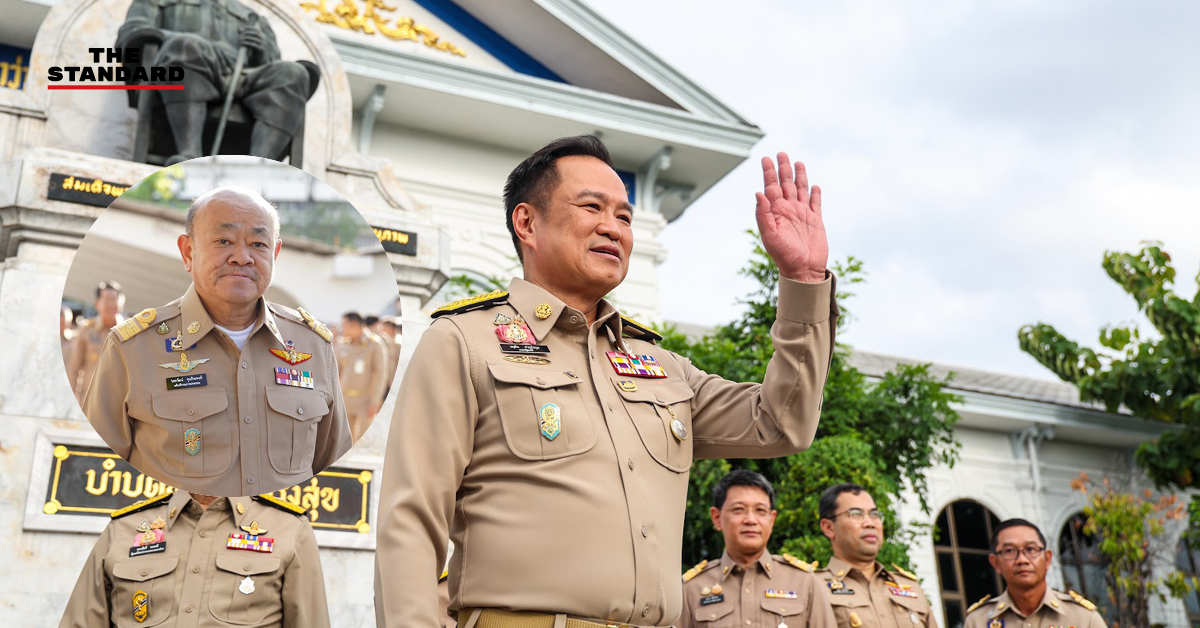 ภาพการประชุมคณะรัฐมนตรี (ครม.) หรือทำเนียบรัฐบาล ซึ่งมีมติแต่งตั้งข้าราชการการเมืองและผู้บริหารระดับสูง