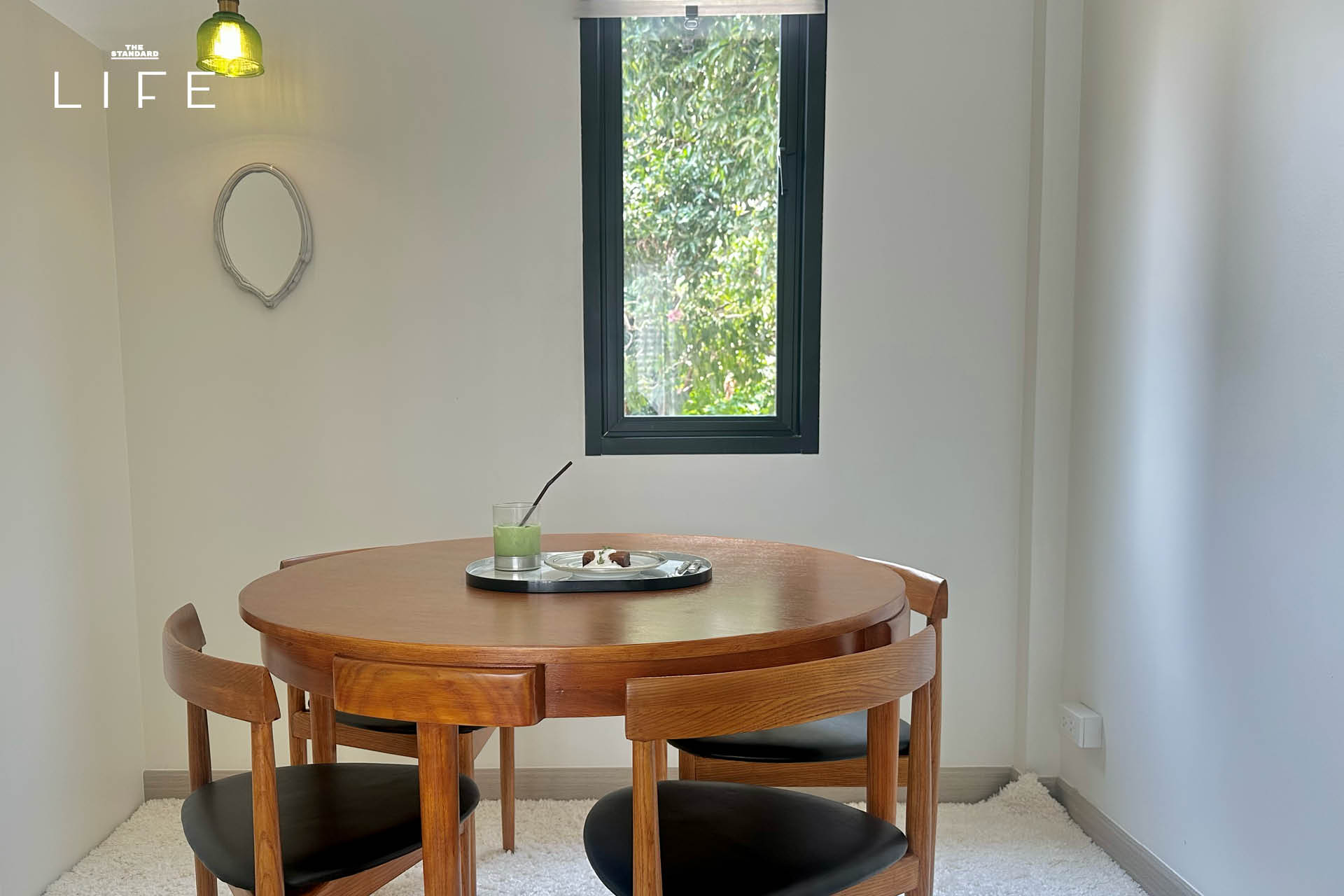 ภาพบรรยากาศภายใน Café Peltro คาเฟ่เกาหลีตกแต่งเรียบง่าย พร้อมเมนูกาแฟ ขนม และงานคราฟต์ Tableware 4