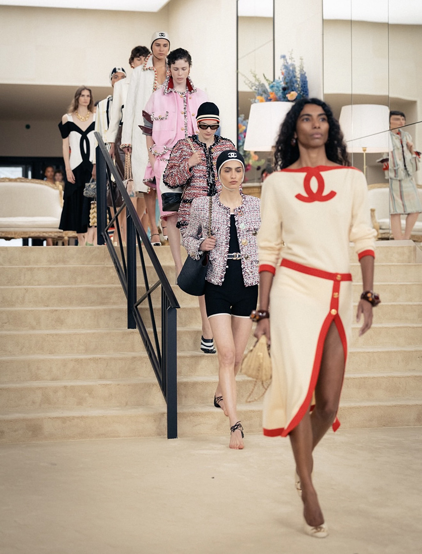 ภาพบรรยากาศแฟชั่นโชว์ CHANEL CRUISE 2026/27 โดย Matthieu Blazy ณ เมืองบียาริตส์ 5