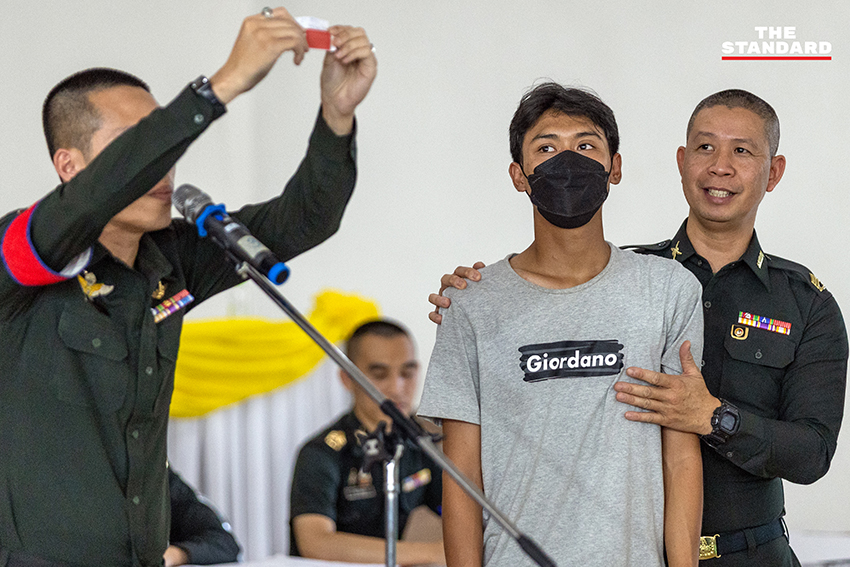 บรรยากาศการตรวจเลือกทหารกองเกินที่ เชียงใหม่ ท่ามกลางอากาศร้อนและฝุ่น PM2.5 กองทัพติดตั้งพัดลมอำนวยความสะดวก 10