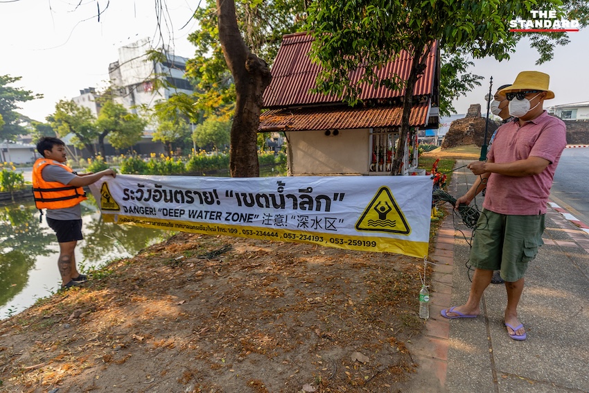 บรรยากาศการทำความสะอาดคูเมือง เชียงใหม่ เตรียมพร้อมรับเทศกาลสงกรานต์ 6