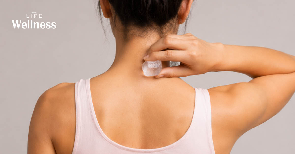 ภาพก้อนน้ำแข็งวางอยู่บริเวณต้นคอ เพื่อสื่อถึงเทคนิค Cold Reset ช่วยคลายความวิตกกังวล