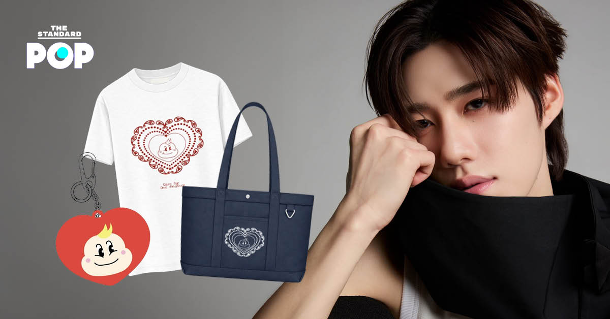 ภาพสินค้าที่ระลึก Chubby Heart Canvas Tote Bag จากแคมเปญ Colors Culture x Siriraj พร้อมโลโก้แคมเปญ และรูป พีพี กฤษฏ์ ประกอบ