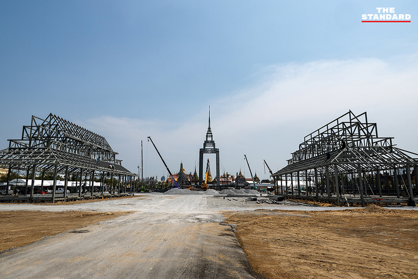 ซาบีดา ไทยเศรษฐ์ รมว.วัฒนธรรม ตรวจเยี่ยมความคืบหน้าการก่อสร้างพระเมรุมาศ ที่ท้องสนามหลวง 1