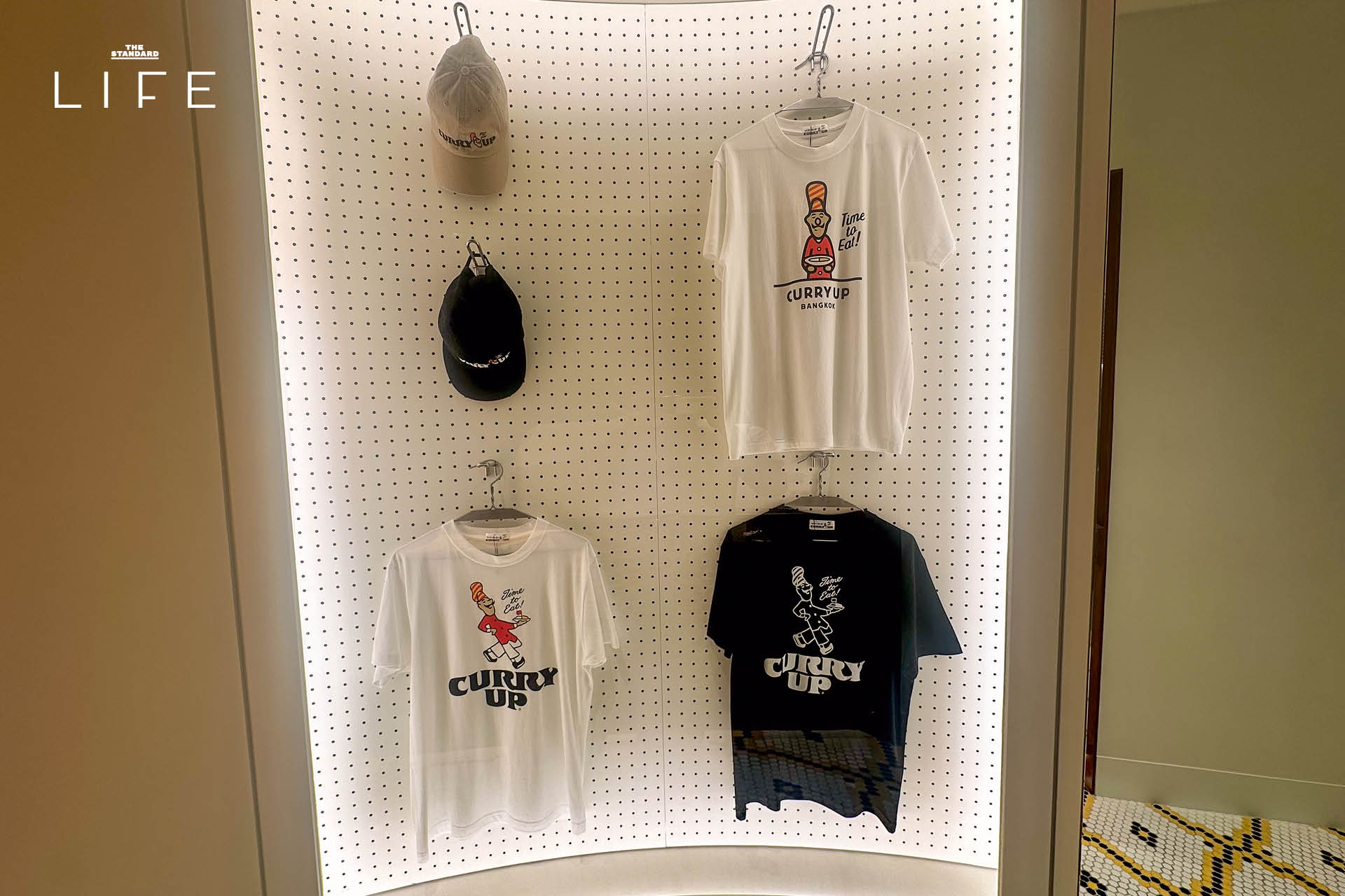 ภาพบรรยากาศร้าน CURRY UP โดย NIGO ที่ Central Embassy ผสานกลิ่นอายแฟชั่นสตรีตเข้ากับแกงกะหรี่อินเดีย 13