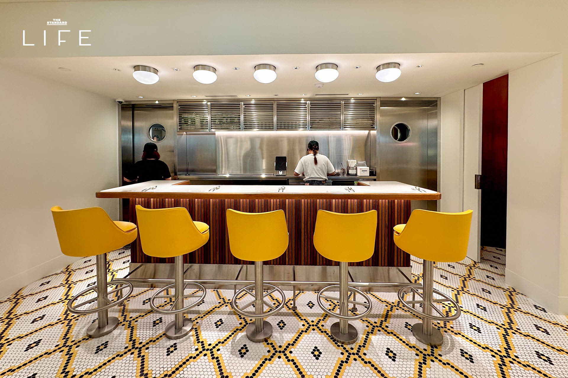 ภาพบรรยากาศร้าน CURRY UP โดย NIGO ที่ Central Embassy ผสานกลิ่นอายแฟชั่นสตรีตเข้ากับแกงกะหรี่อินเดีย 2