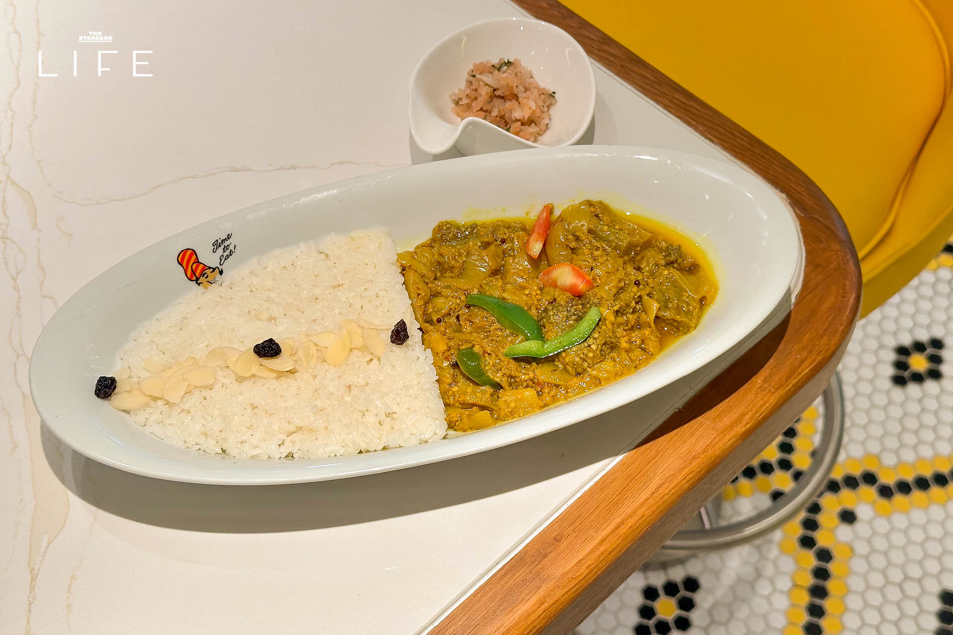 ภาพบรรยากาศร้าน CURRY UP โดย NIGO ที่ Central Embassy ผสานกลิ่นอายแฟชั่นสตรีตเข้ากับแกงกะหรี่อินเดีย 9