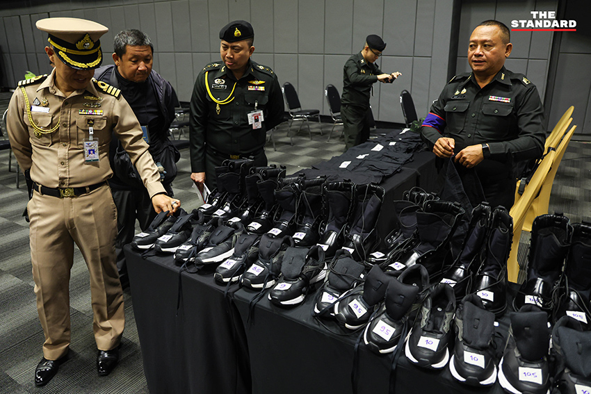 พล.ท.อดุลย์ รมว.กลาโหม ลงพื้นที่ตรวจเกณฑ์ทหาร ที่เซ็นทรัลเวสต์เกต นนทบุรี 10