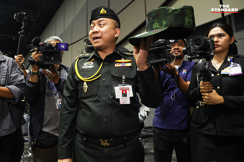 พล.ท.อดุลย์ รมว.กลาโหม ลงพื้นที่ตรวจเกณฑ์ทหาร ที่เซ็นทรัลเวสต์เกต นนทบุรี 8