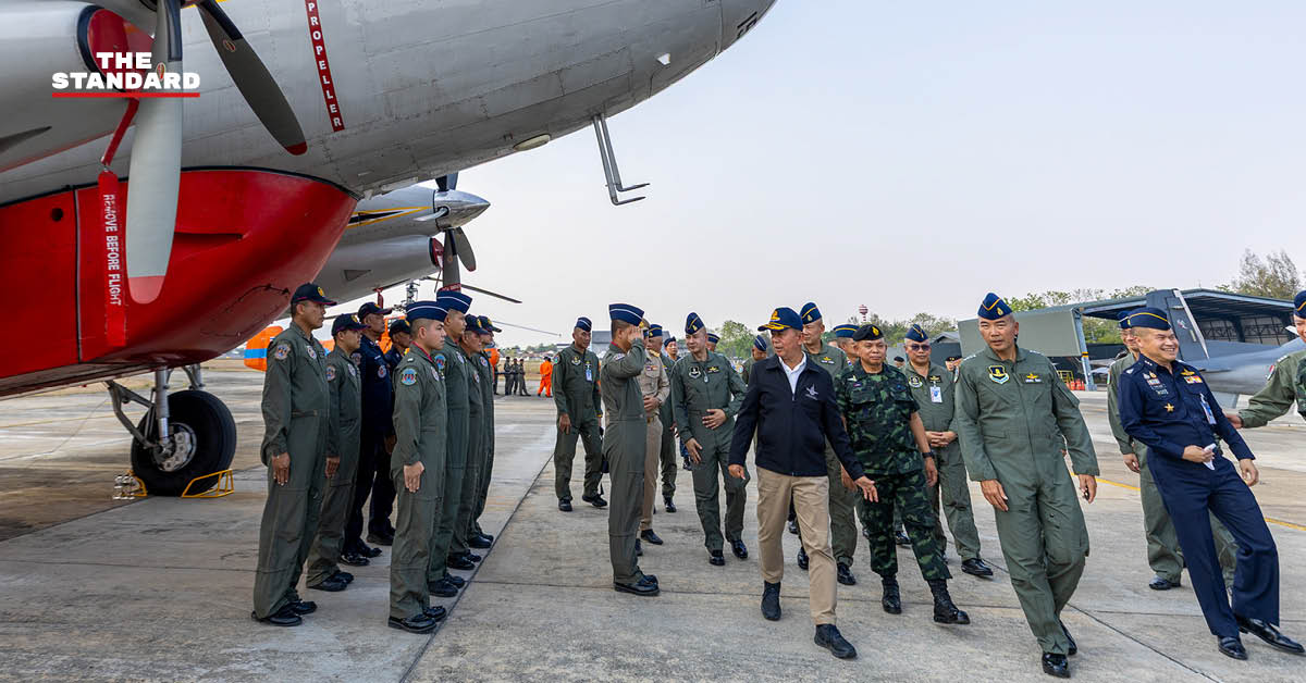 รัฐมนตรีว่าการกระทรวงกลาโหมและผู้บัญชาการทหารอากาศ ตรวจเยี่ยมหน่วยบินกองบิน 41 จังหวัดเชียงใหม่ เพื่อติดตามสถานการณ์ไฟป่าและฝุ่น PM2.5