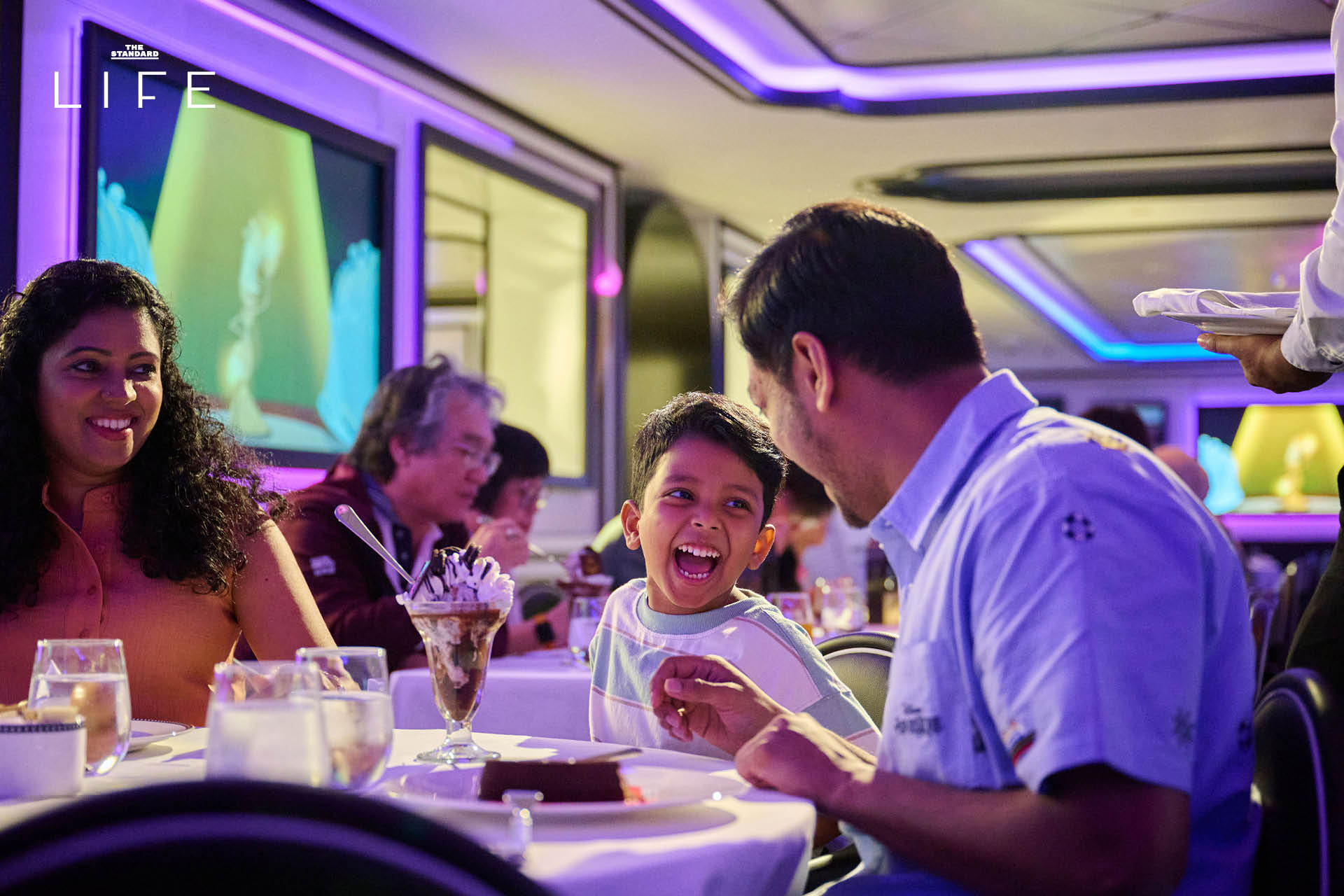 ภาพจำลอง 7 ไฮไลต์น่าสนใจบนเรือสำราญ Disney Adventure ดิสนีย์ลำแรกในเอเชียตะวันออกเฉียงใต้ 28