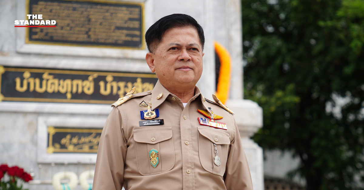 ภาพผู้รับมอบอำนาจจากอธิบดีกรมการปกครองเข้าแจ้งความดำเนินคดี สมชัย ศรีสุทธิยากร และผู้เชี่ยวชาญไอที 2 ราย ปมข้อมูลผู้มีสิทธิเลือกตั้งรั่วไหล